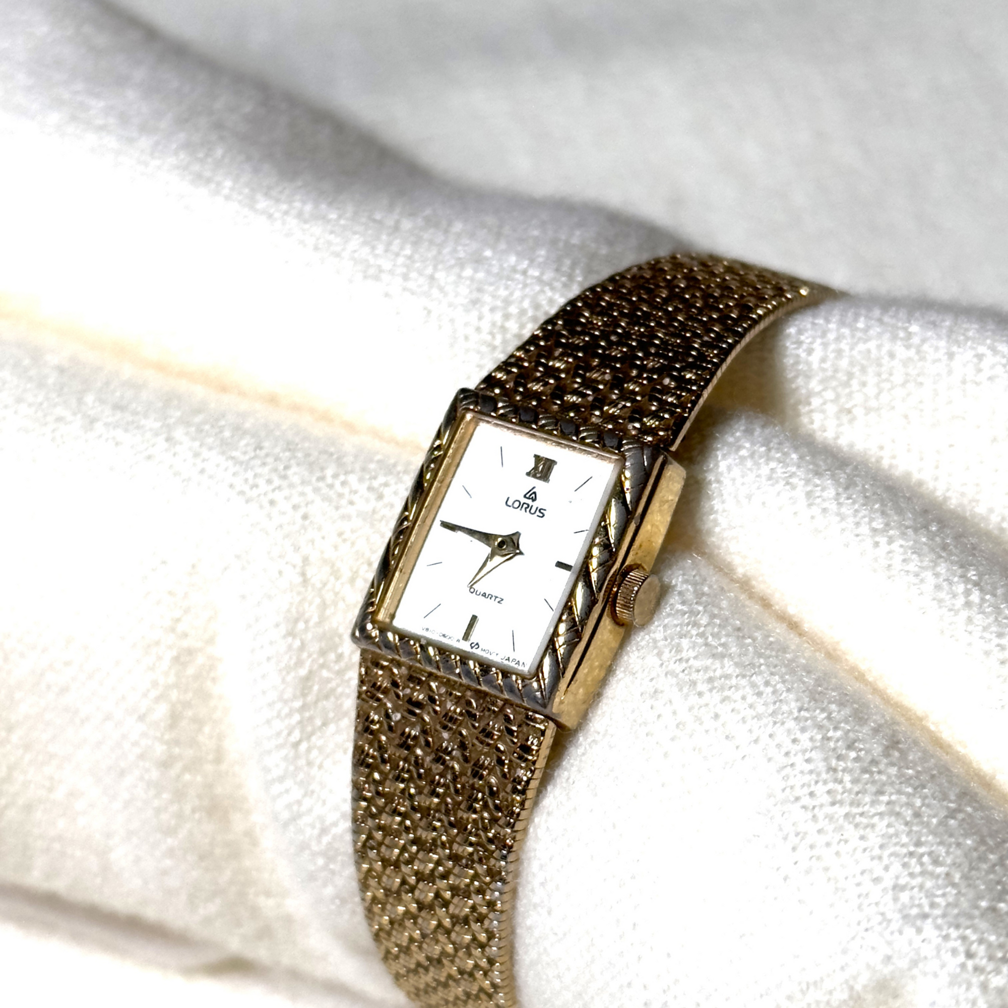 Vintage Lorus Gold Womens Watch with Adjustable Wristband